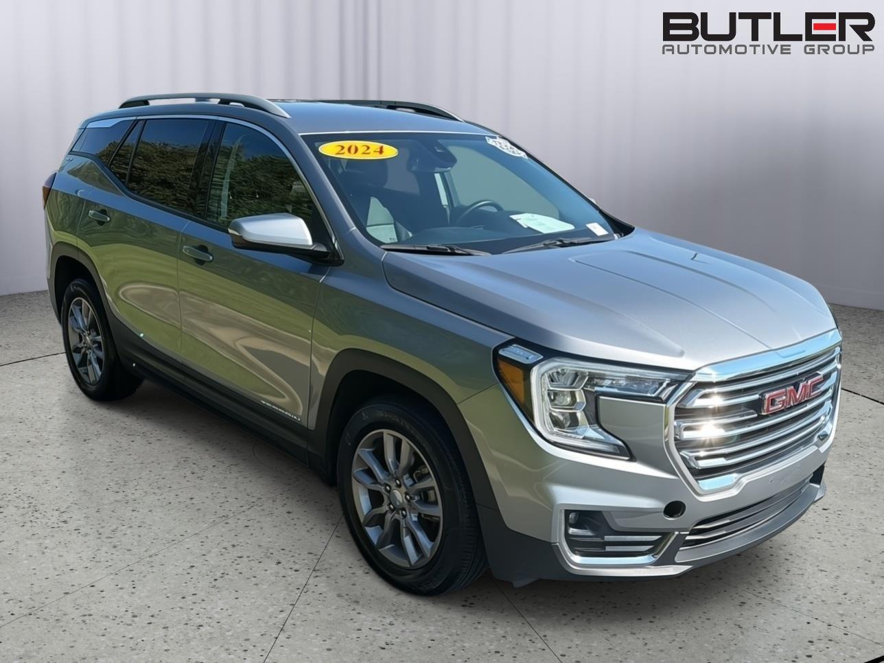 Used 2024 GMC Terrain SUV