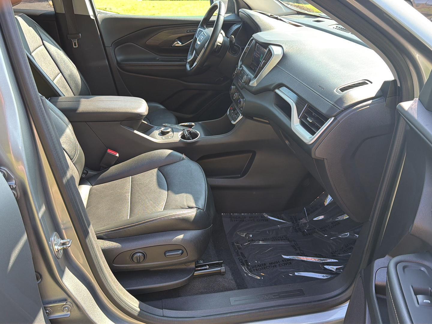 Used 2024 GMC Terrain SUV