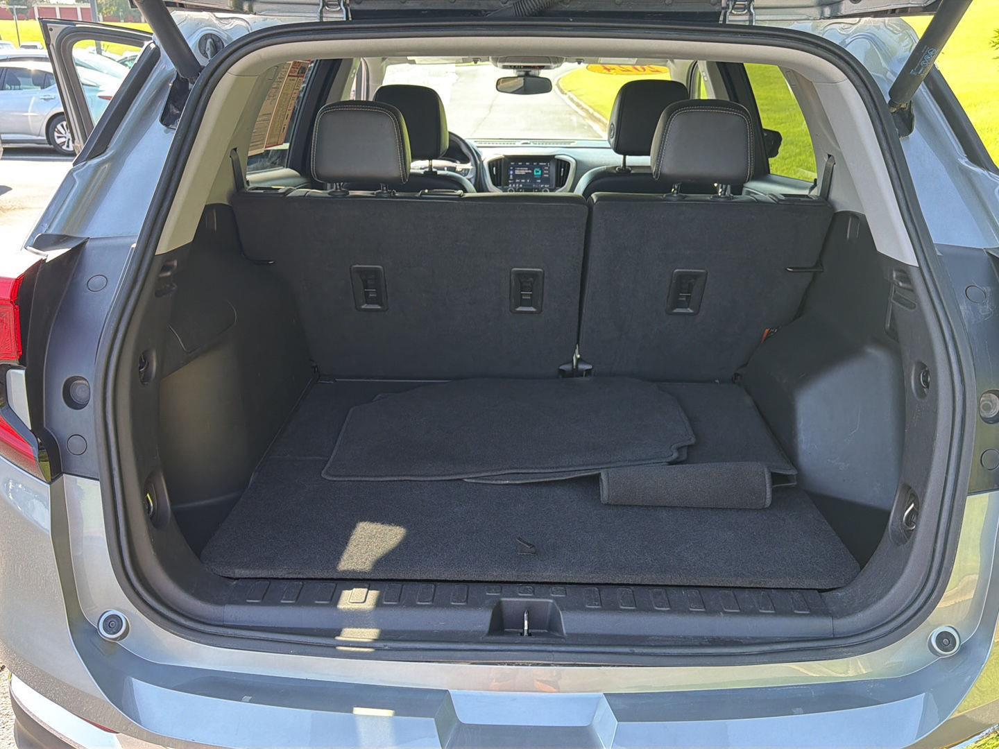 Used 2024 GMC Terrain SUV