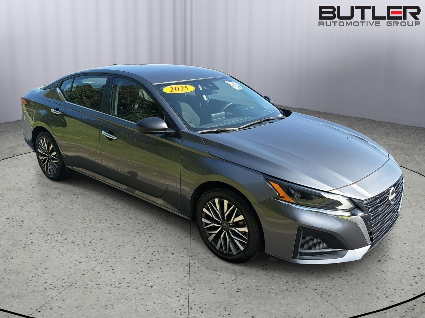 Used 2025 Nissan Altima Sedan