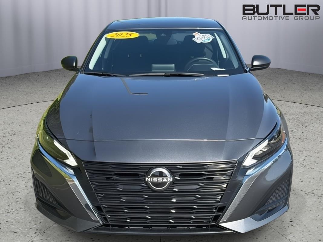 Used 2025 Nissan Altima Sedan