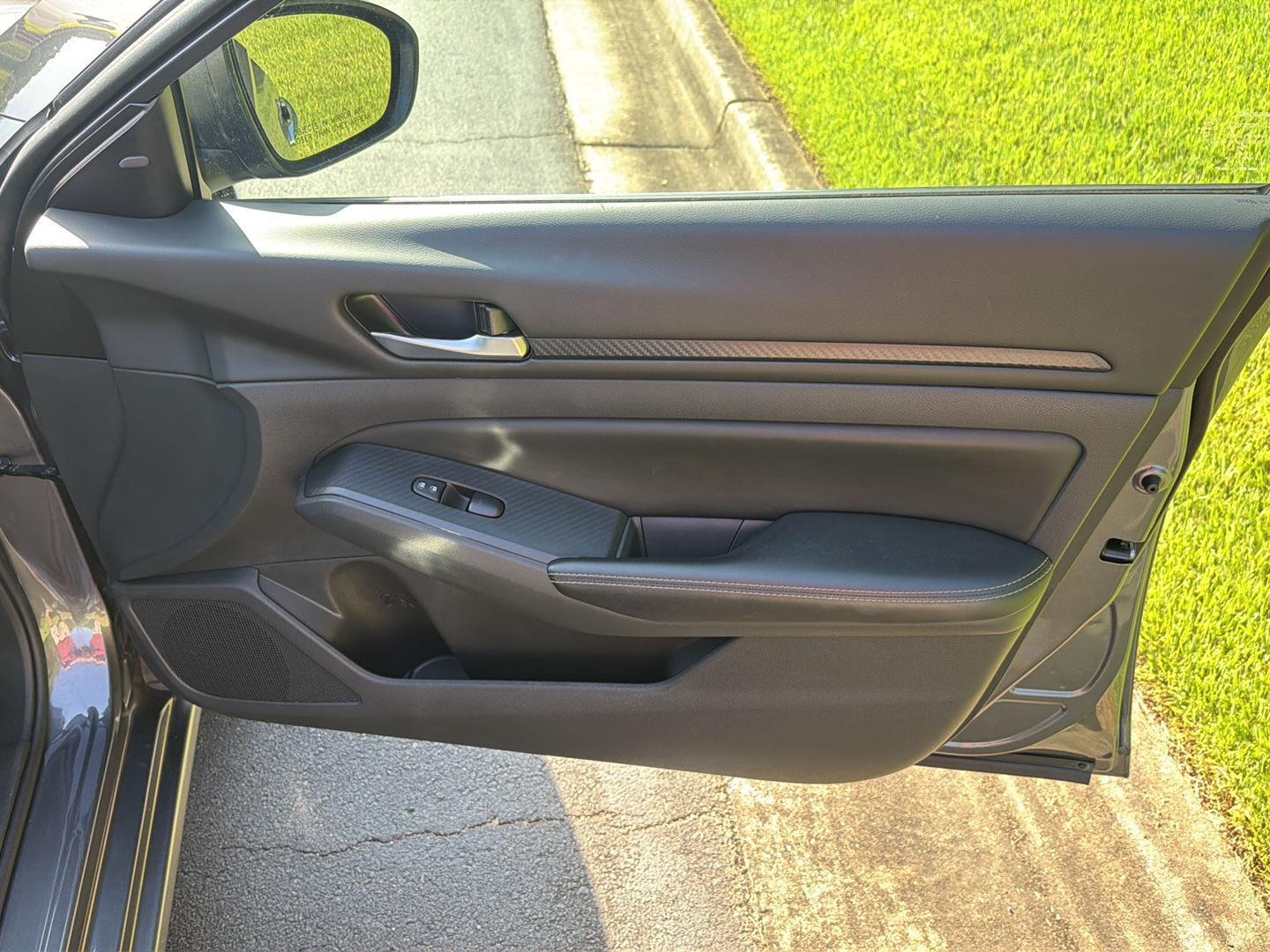 Used 2025 Nissan Altima Sedan