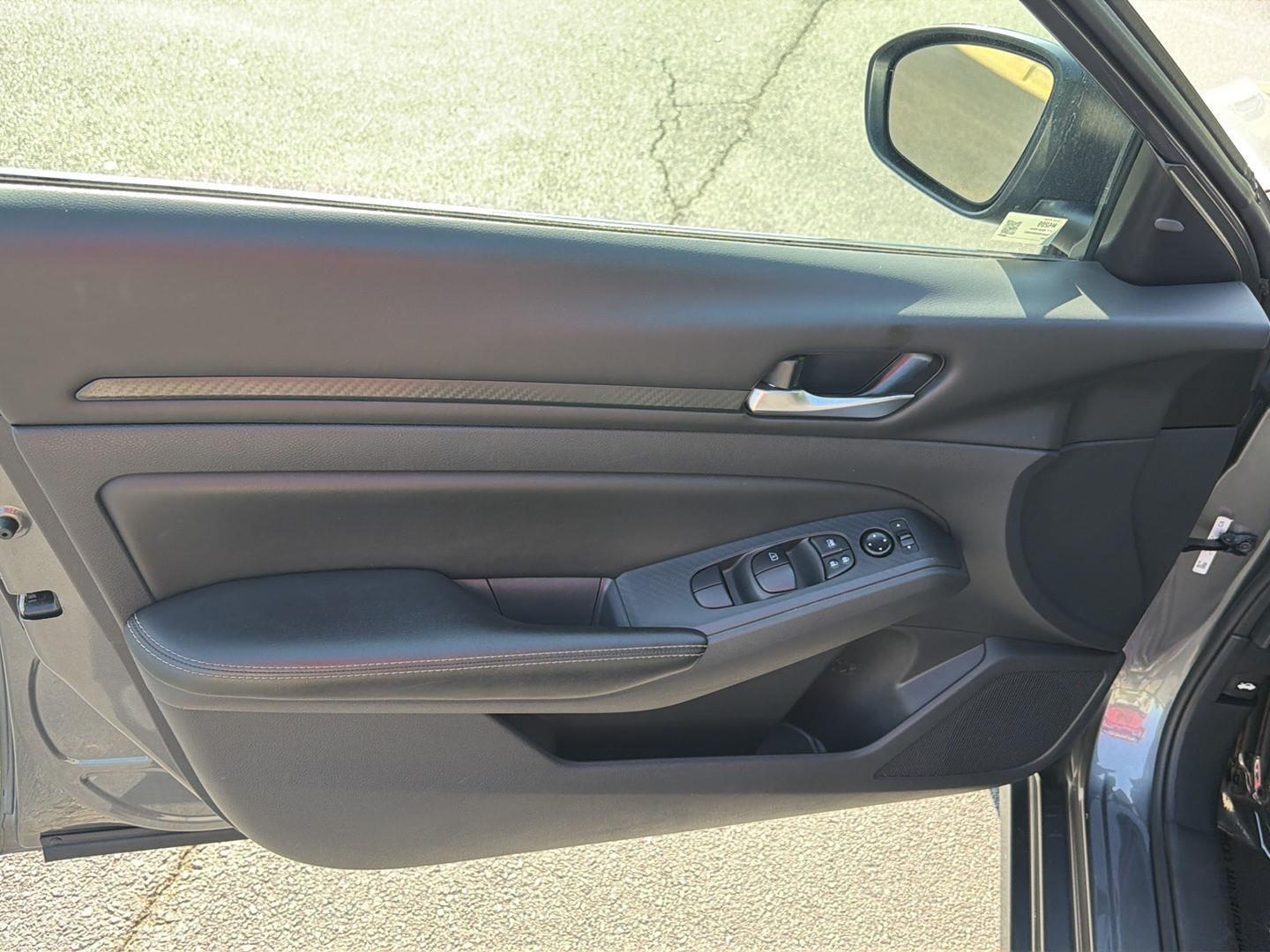 Used 2025 Nissan Altima Sedan