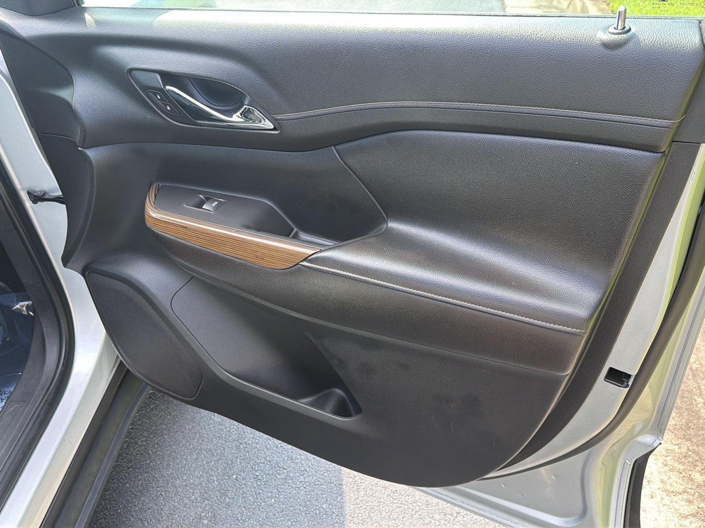 Used 2019 GMC Acadia Sedan