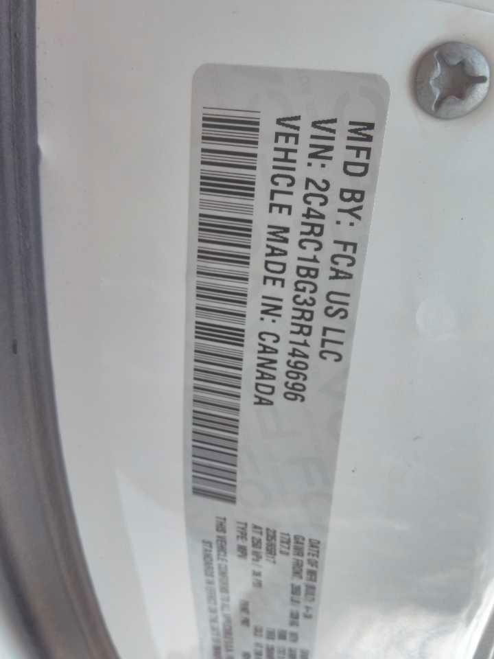 Used 2024 Chrysler Pacifica Van
