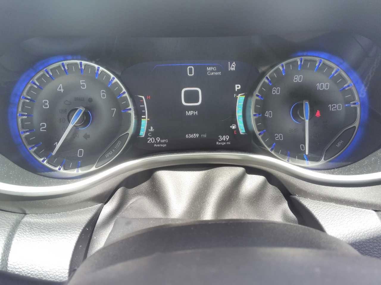 Used 2024 Chrysler Pacifica Van