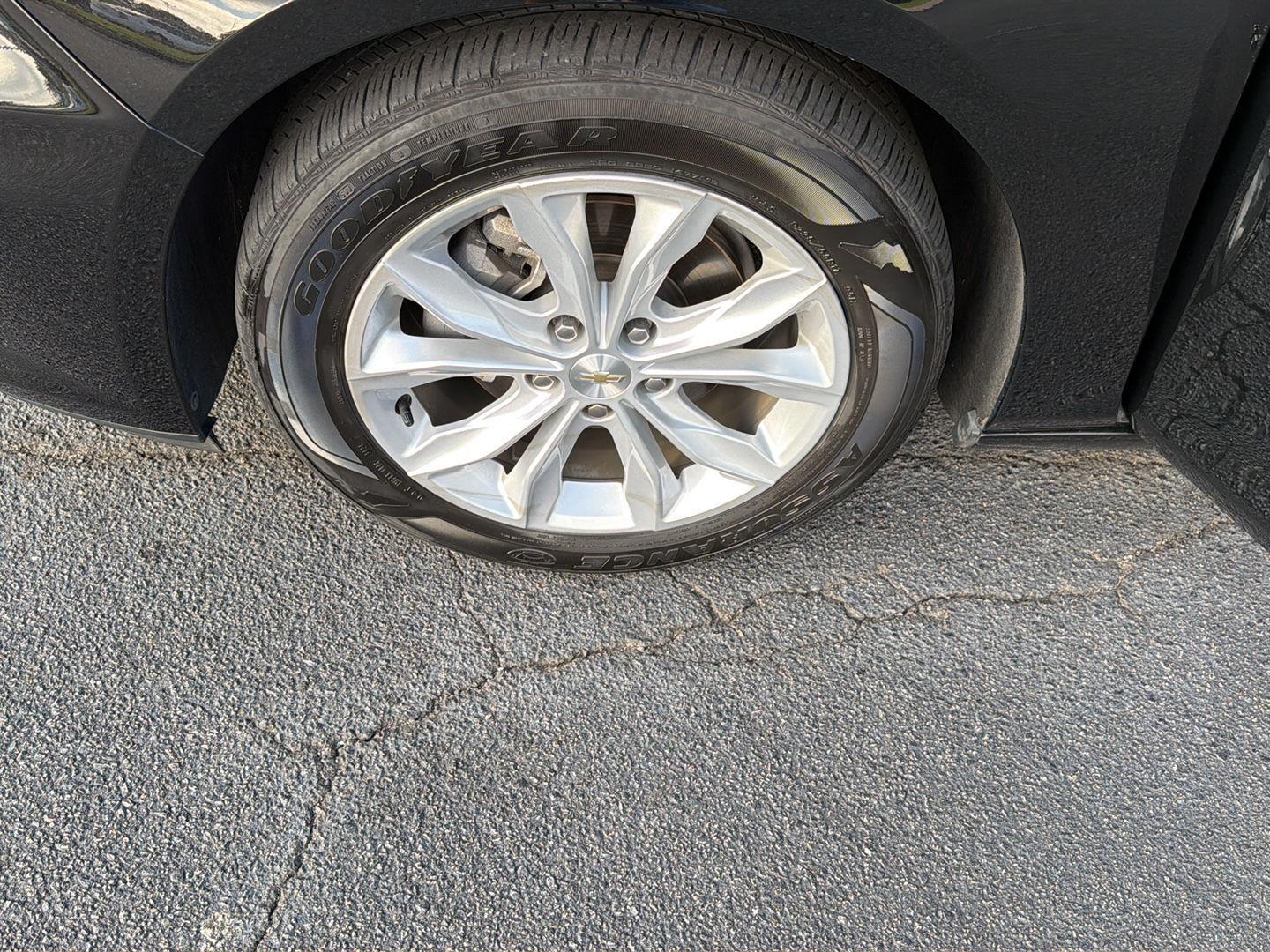 Used 2025 Chevrolet Malibu Sedan