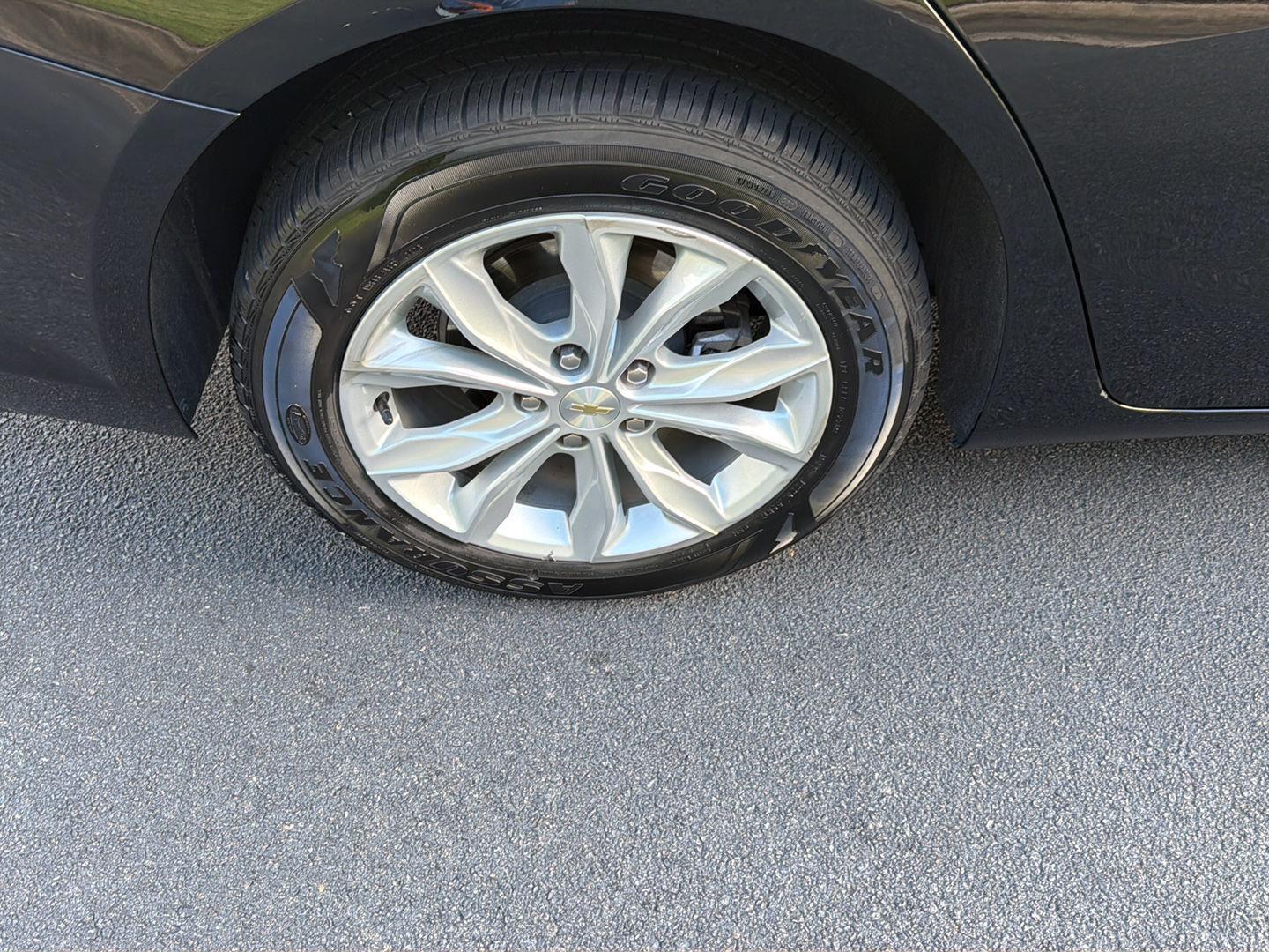 Used 2025 Chevrolet Malibu Sedan