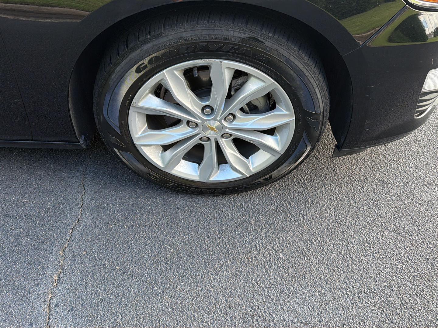 Used 2025 Chevrolet Malibu Sedan