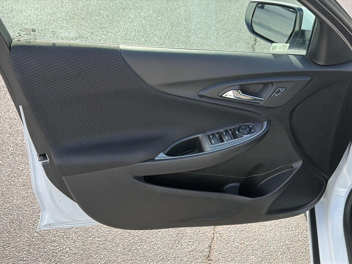 Used 2025 Chevrolet Malibu Sedan