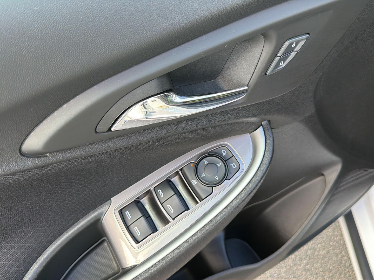 Used 2025 Chevrolet Malibu Sedan