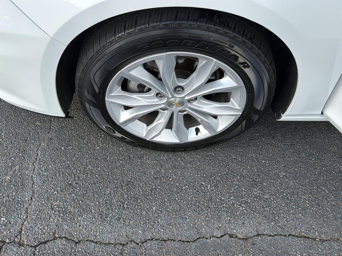 Used 2025 Chevrolet Malibu Sedan