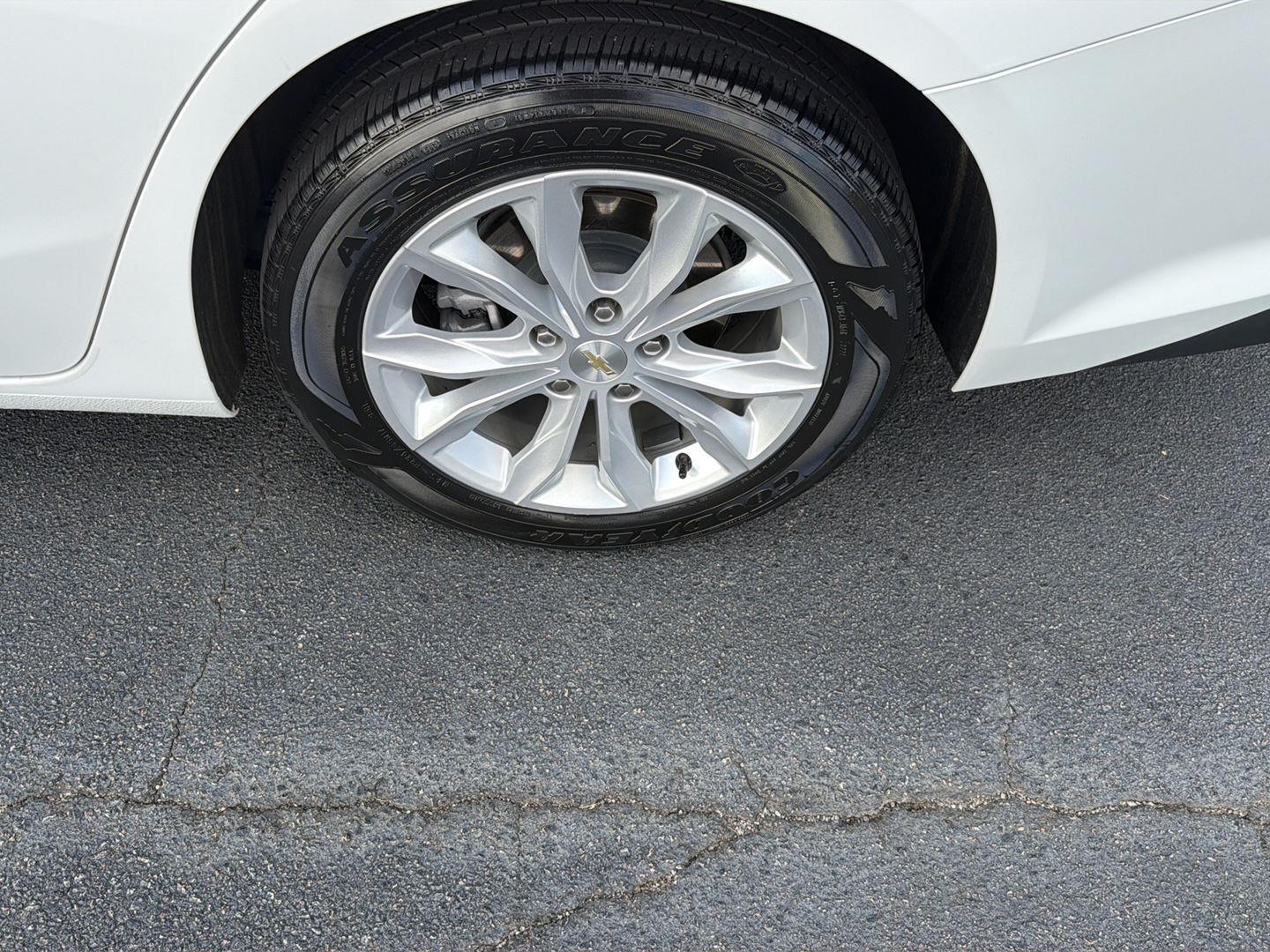Used 2025 Chevrolet Malibu Sedan
