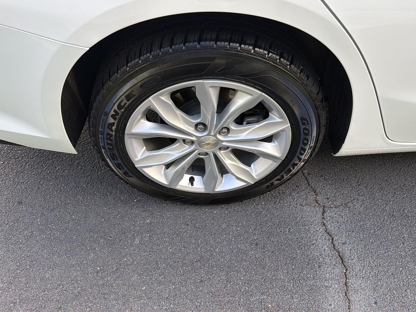 Used 2025 Chevrolet Malibu Sedan