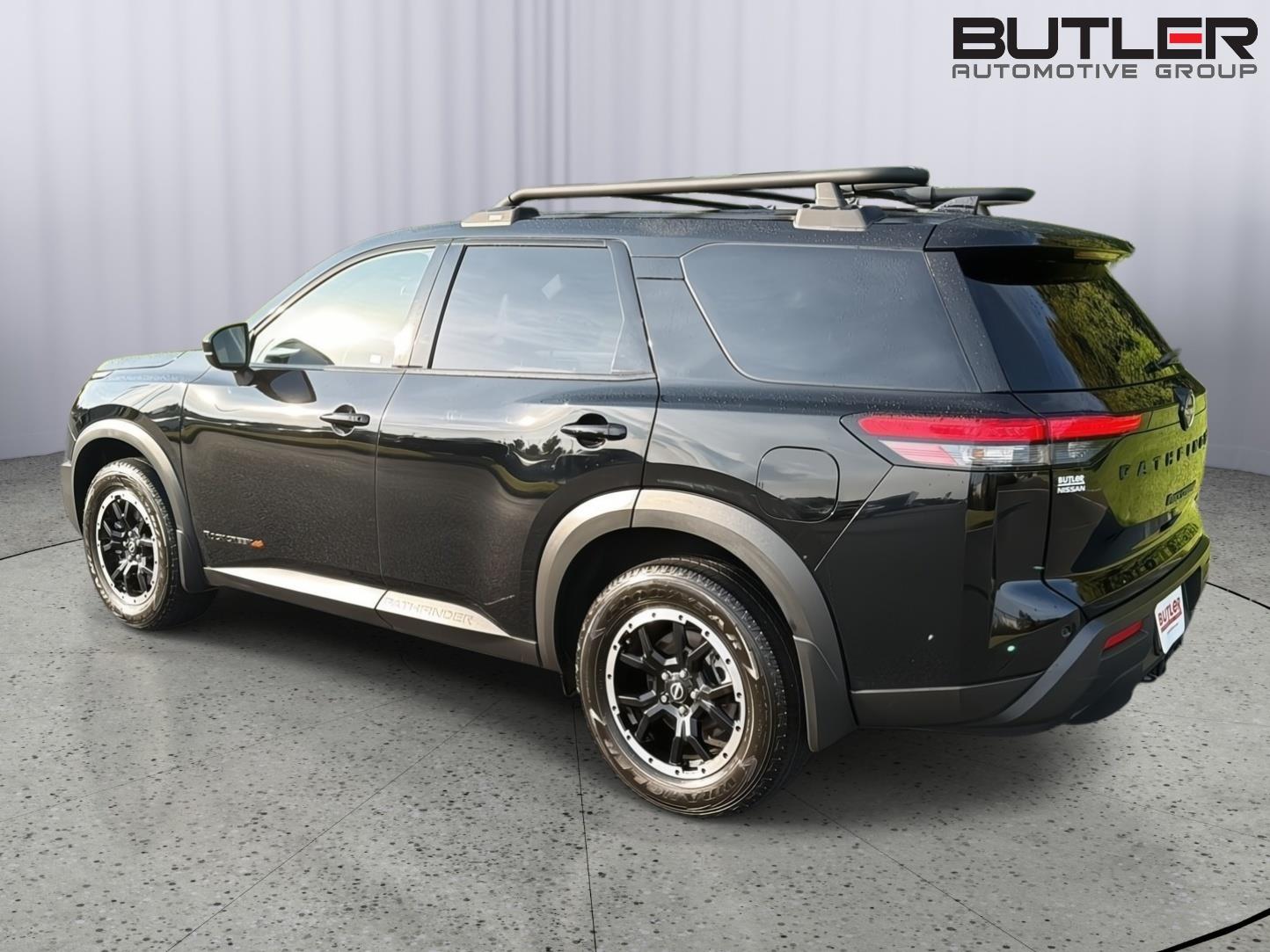 Used 2023 Nissan Pathfinder SUV