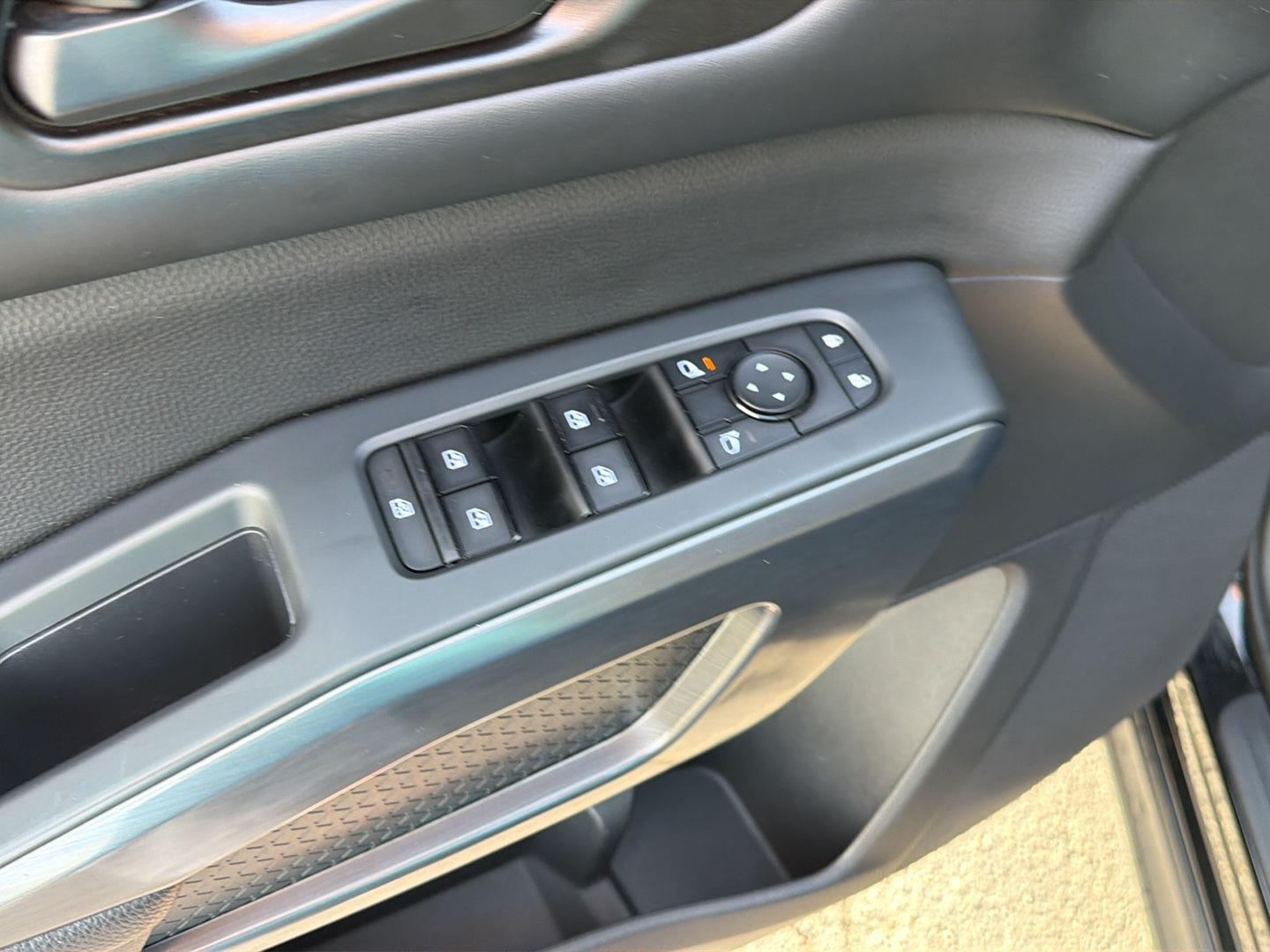 Used 2023 Nissan Pathfinder SUV