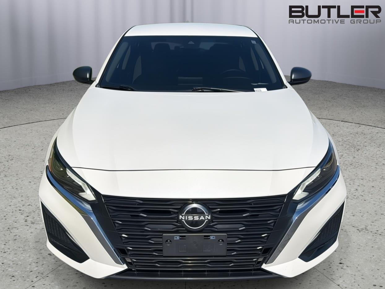 Used 2024 Nissan Altima Sedan