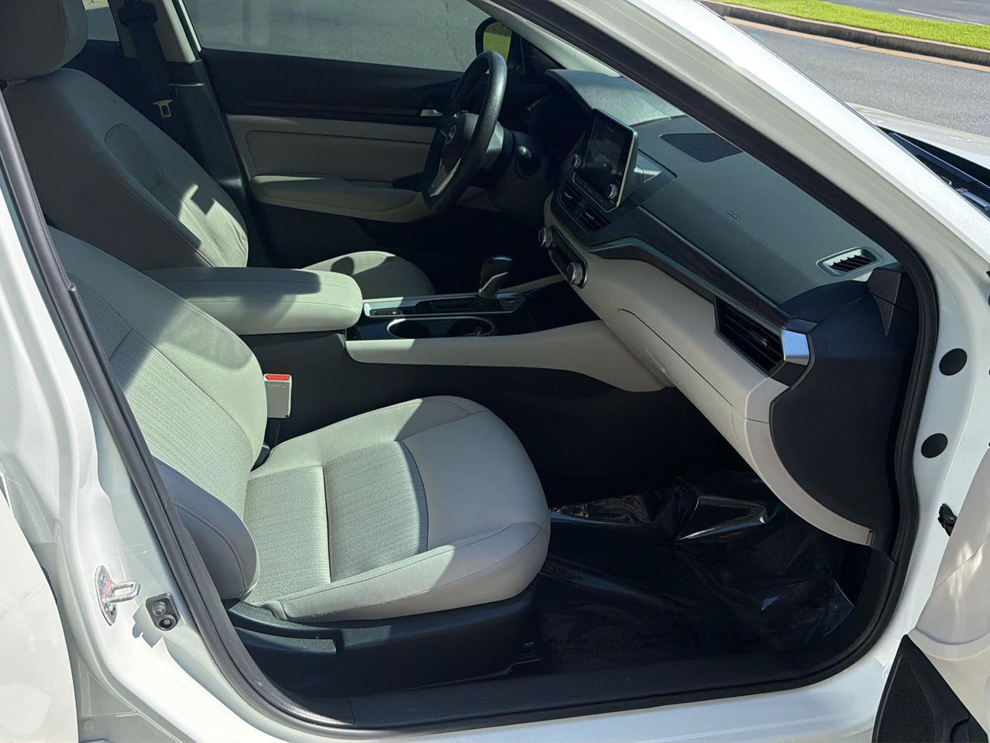Used 2024 Nissan Altima Sedan