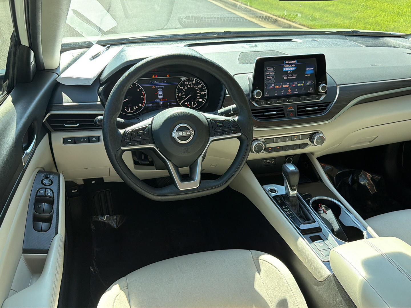 Used 2024 Nissan Altima Sedan