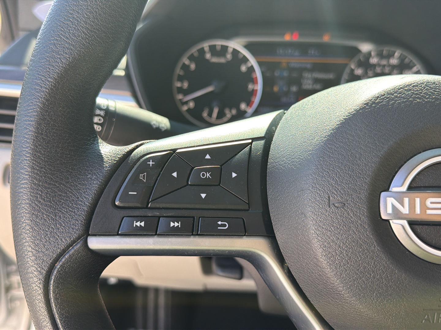 Used 2024 Nissan Altima Sedan