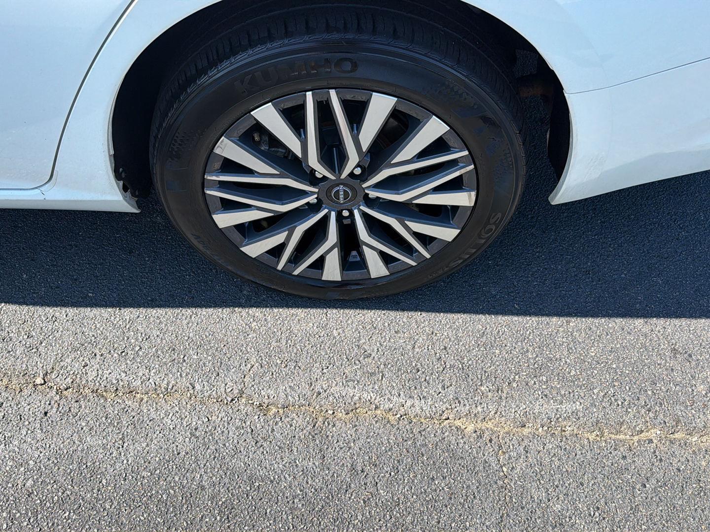 Used 2024 Nissan Altima Sedan