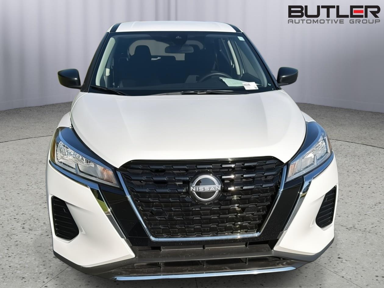 Used 2024 Nissan Kicks SUV