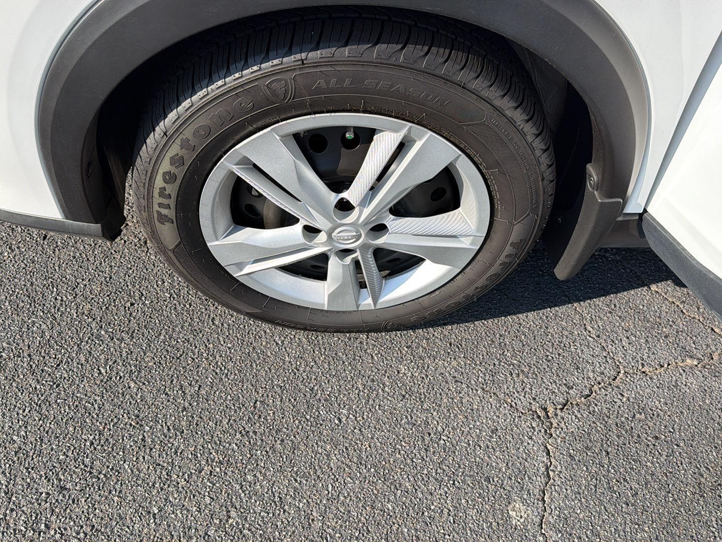 Used 2024 Nissan Kicks SUV