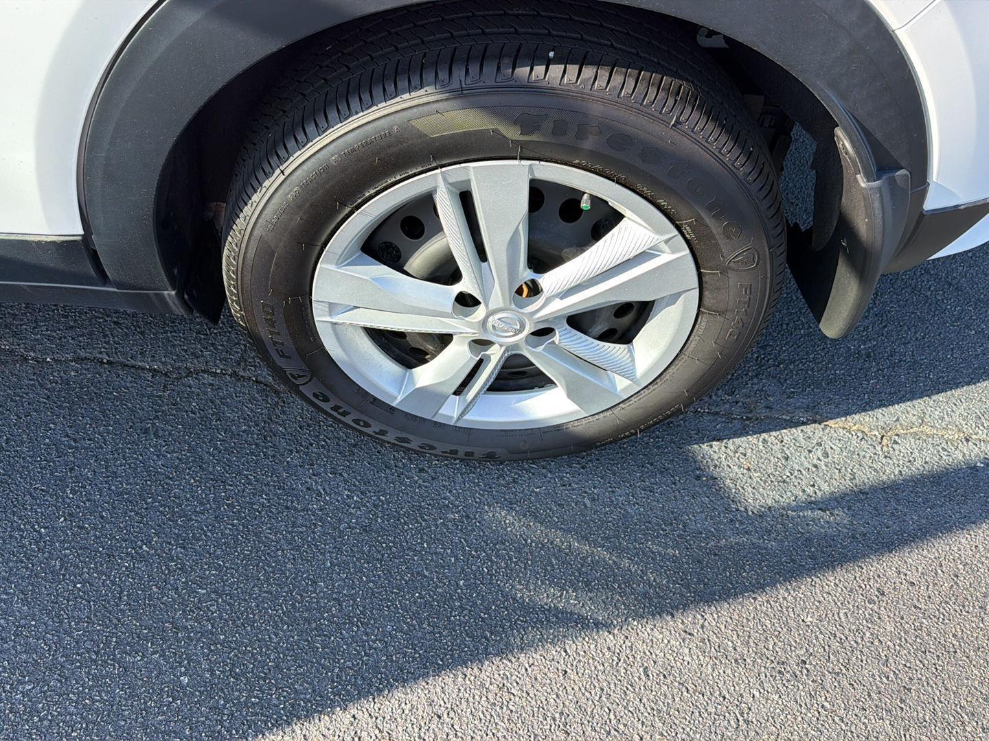 Used 2024 Nissan Kicks SUV
