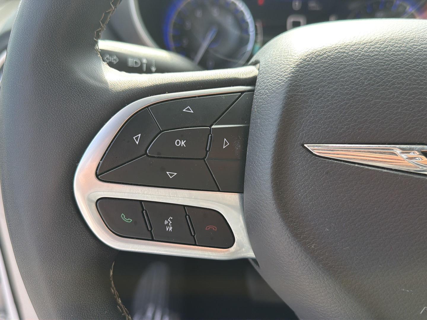 Used 2024 Chrysler Pacifica Van