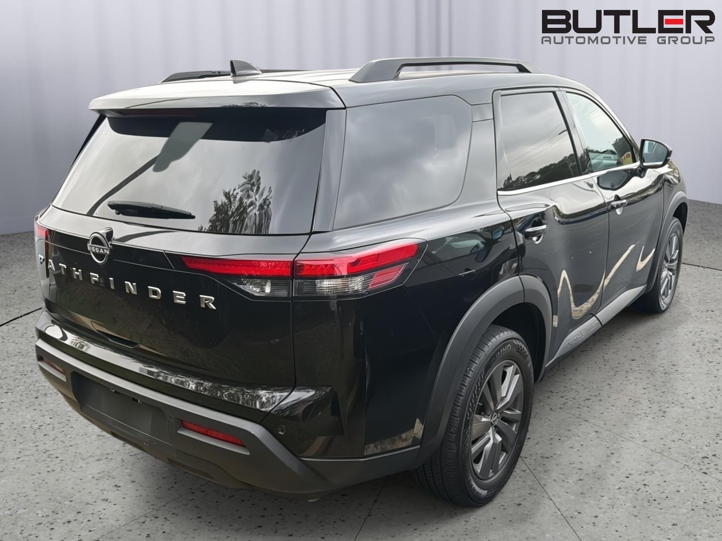 Used 2025 Nissan Pathfinder SUV