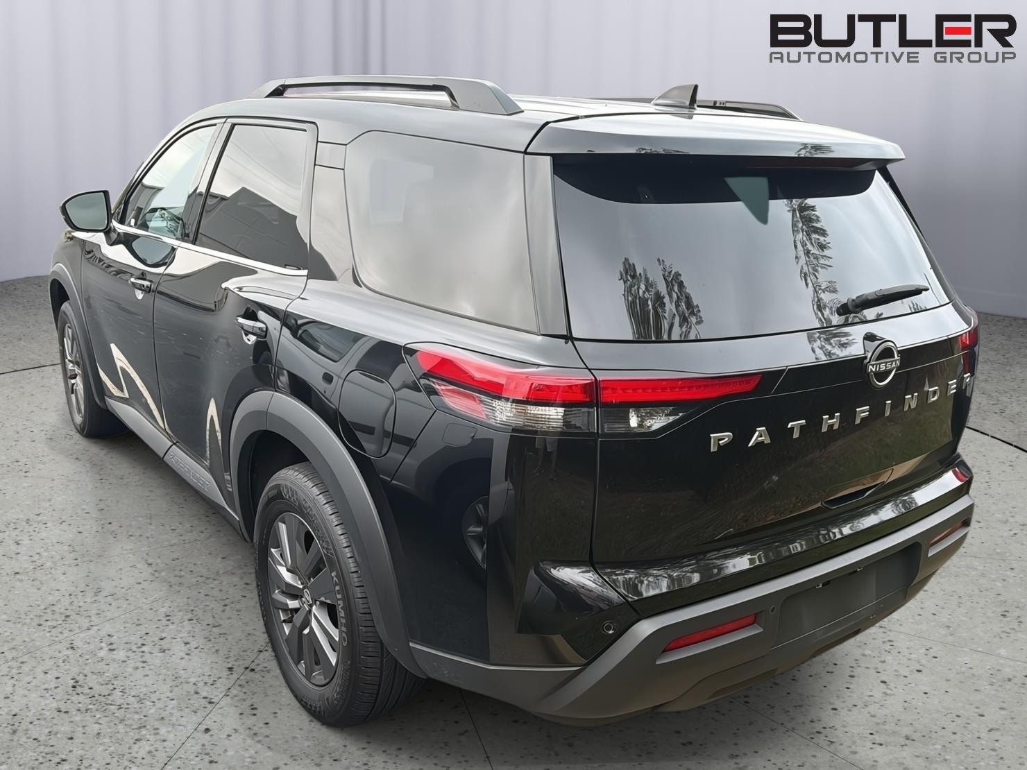 Used 2025 Nissan Pathfinder SUV