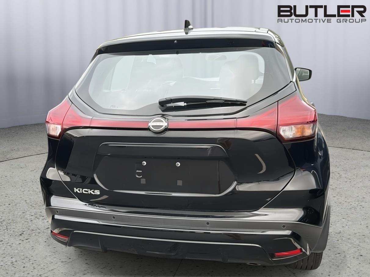 Used 2024 Nissan Kicks SUV
