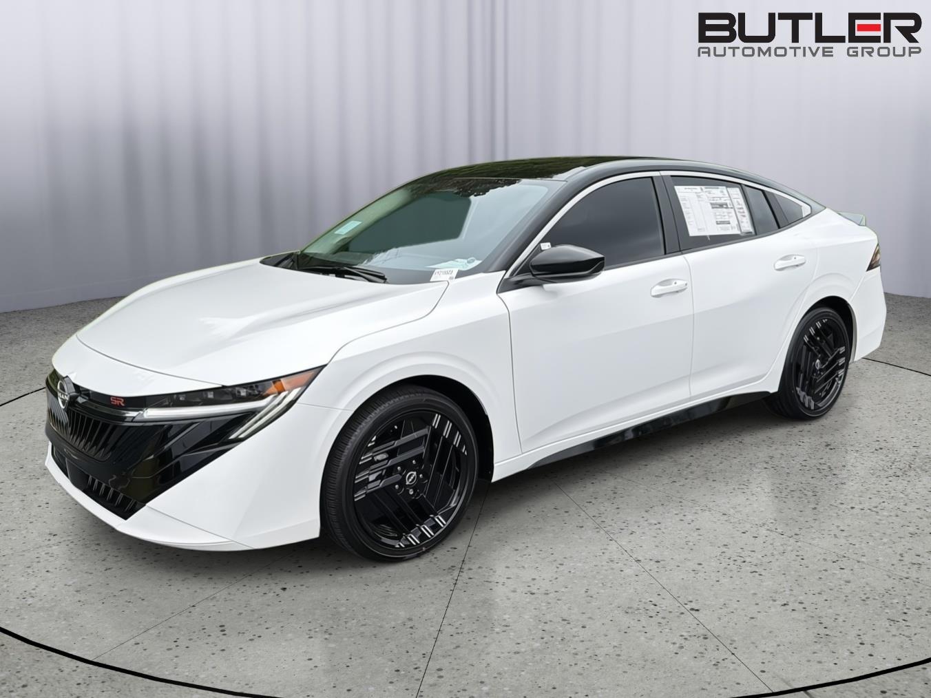 Aspen White Tricoat/Super Black 2027 Nissan Sentra Sedan Front-Wheel Drive Continuously Variable Transmission