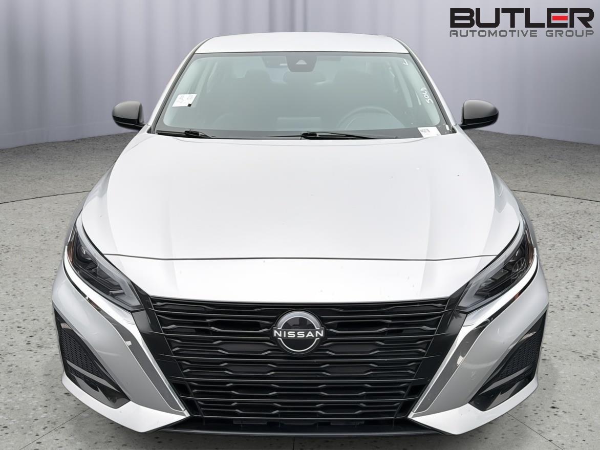Used 2025 Nissan Altima Sedan