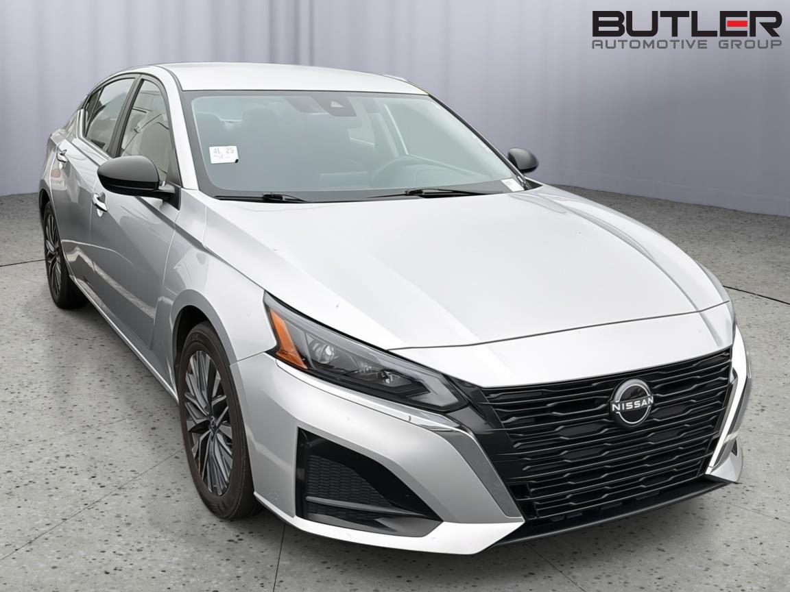Used 2025 Nissan Altima Sedan