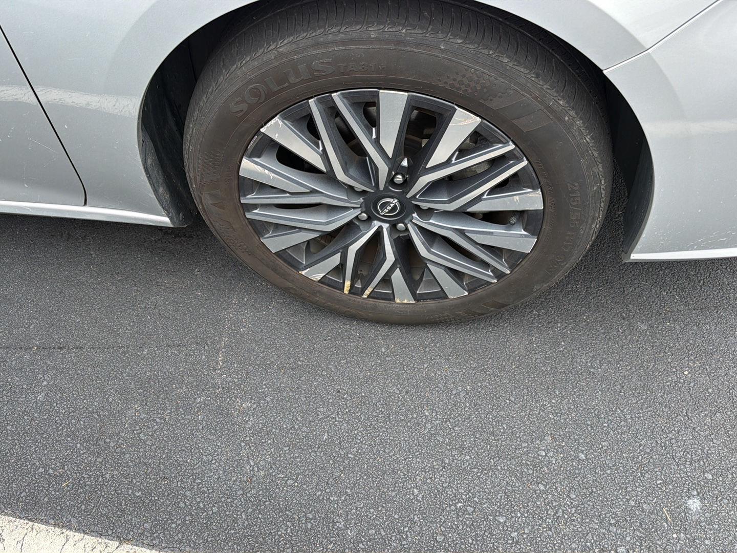 Used 2025 Nissan Altima Sedan