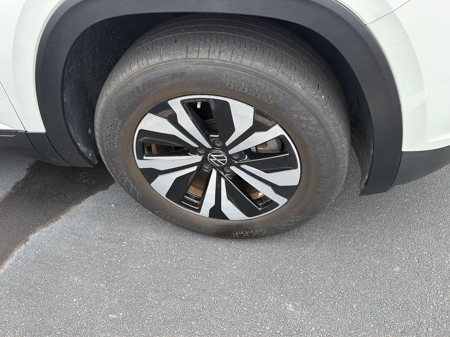 Used 2024 Volkswagen Atlas Cross Sport SUV