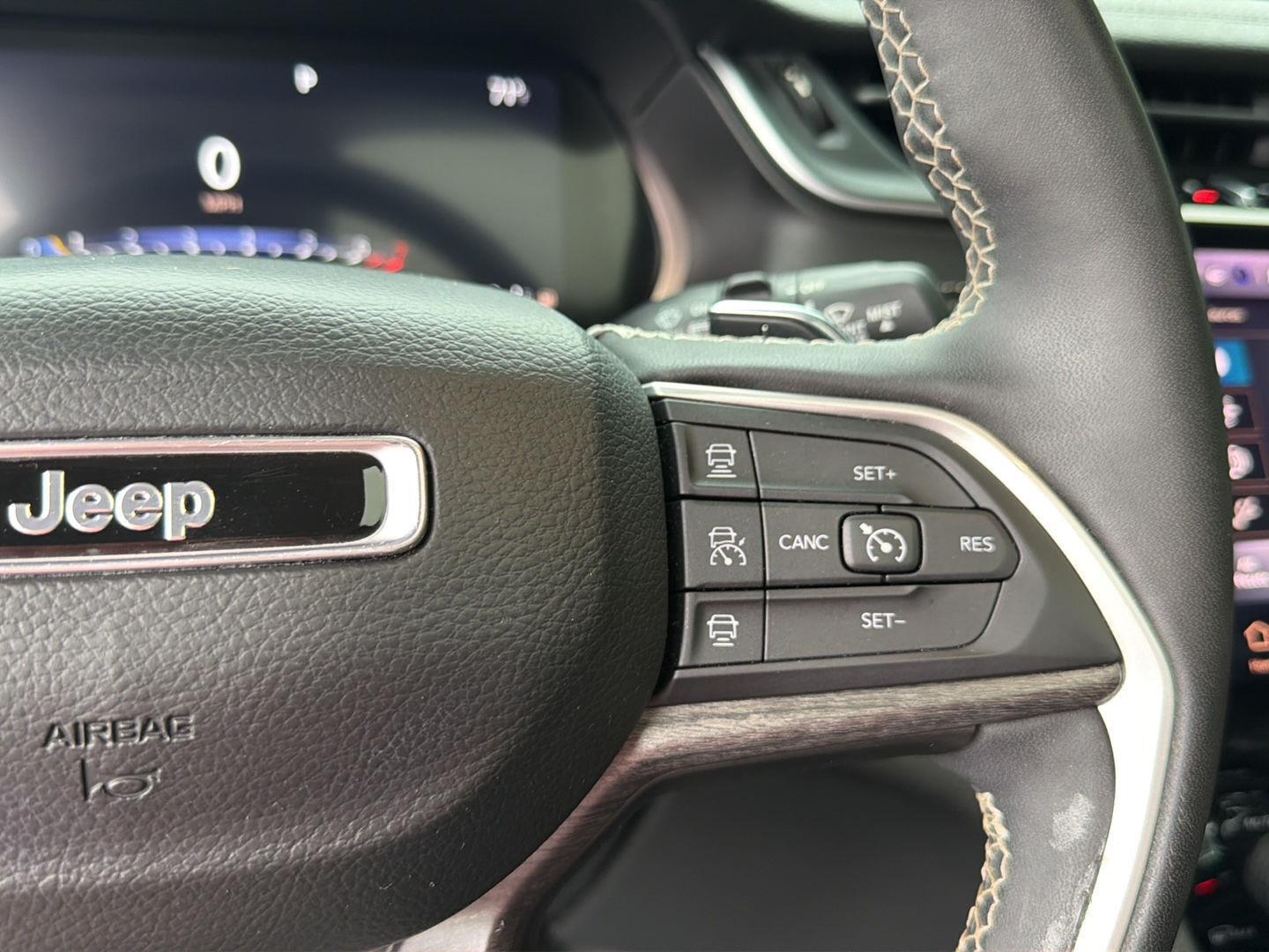 Used 2023 Jeep Grand Cherokee SUV