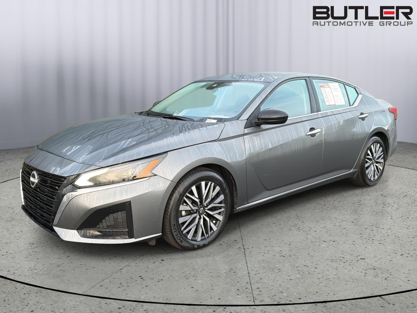 Used 2025 Nissan Altima Sedan