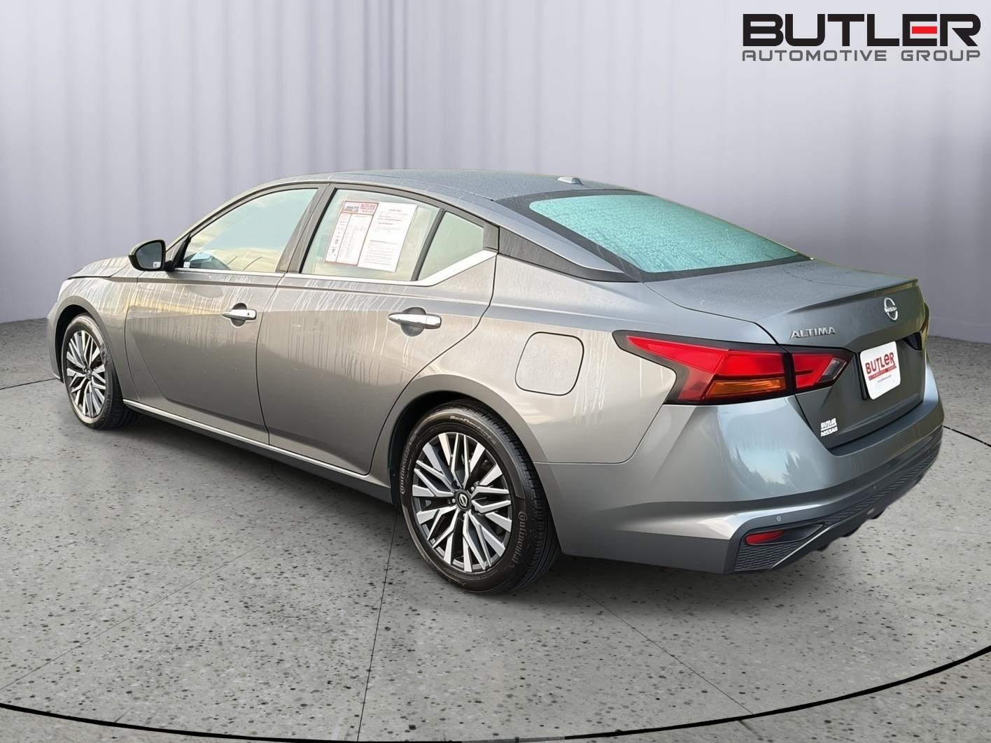 Used 2025 Nissan Altima Sedan