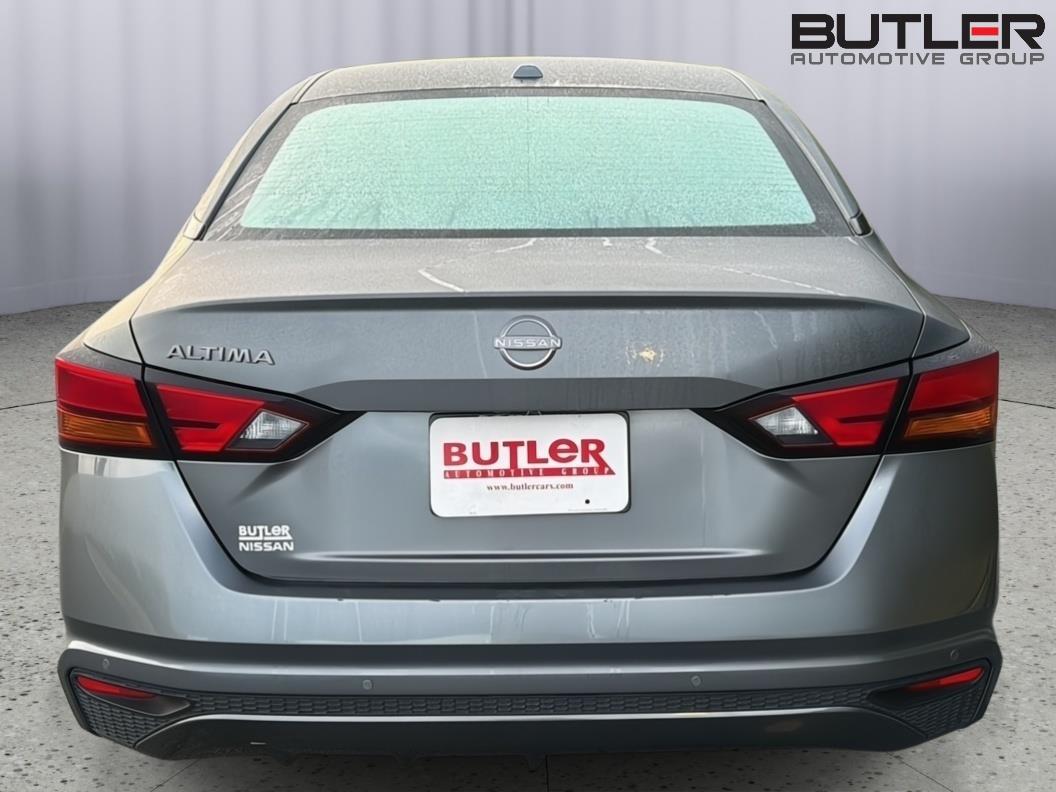 Used 2025 Nissan Altima Sedan
