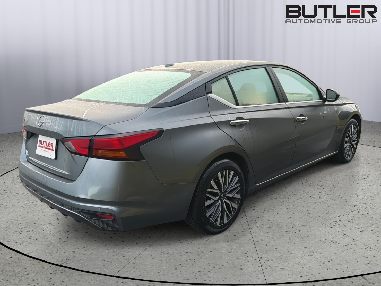 Used 2025 Nissan Altima Sedan