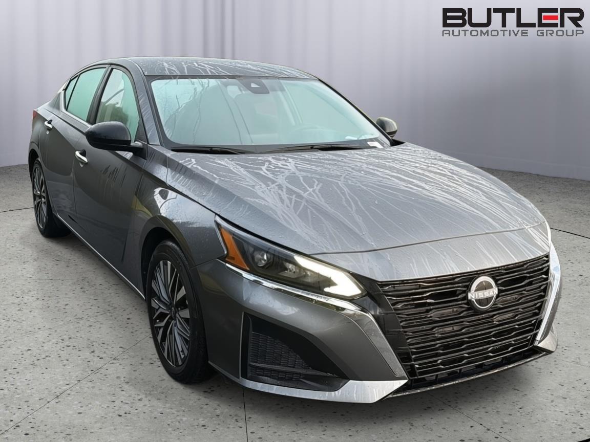 Used 2025 Nissan Altima Sedan