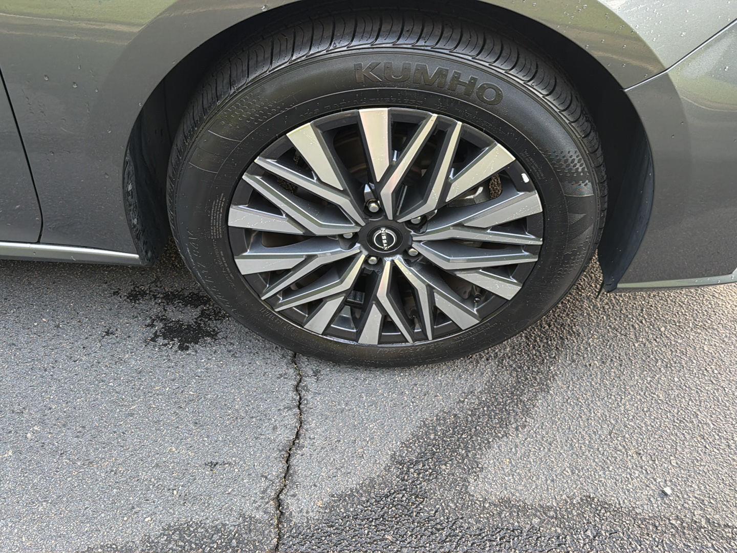 Used 2025 Nissan Altima Sedan
