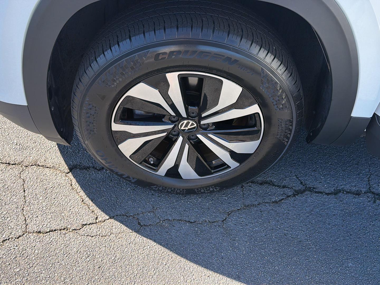 Used 2024 Volkswagen Atlas Cross Sport SUV