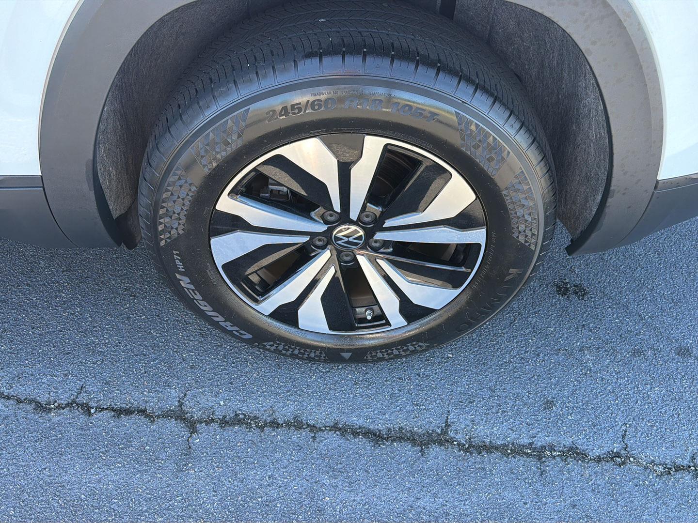 Used 2024 Volkswagen Atlas Cross Sport SUV