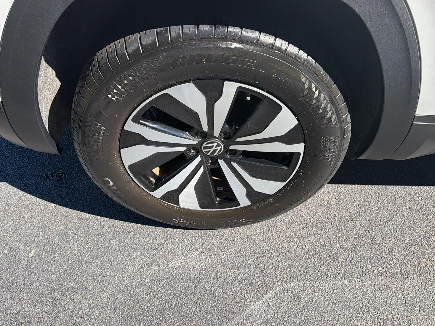 Used 2024 Volkswagen Atlas Cross Sport SUV