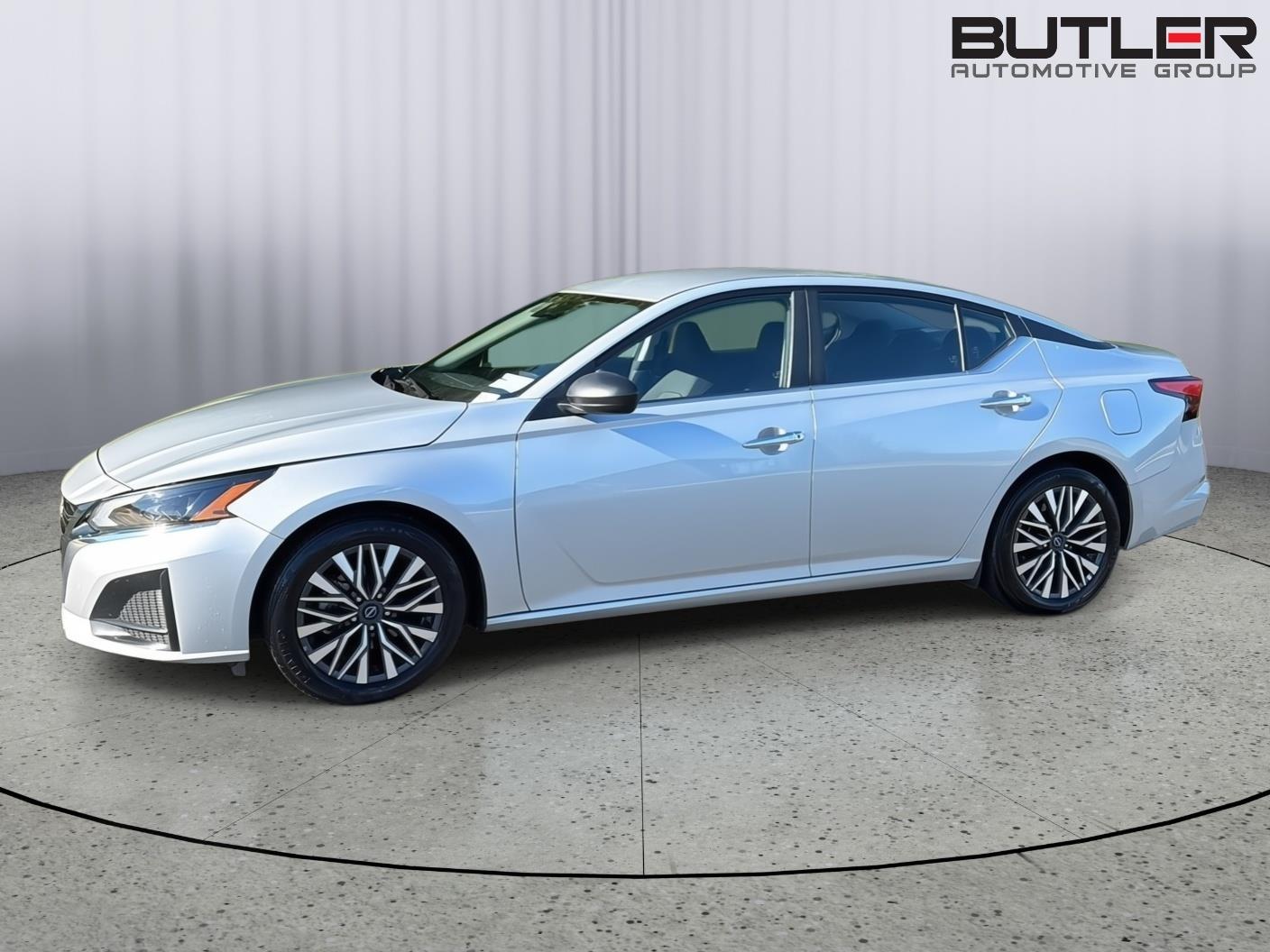 Used 2025 Nissan Altima Sedan