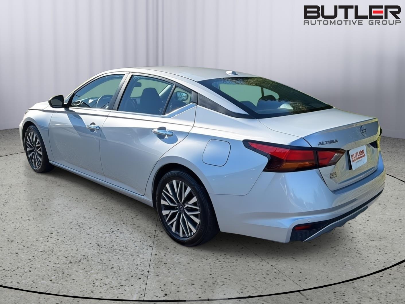 Used 2025 Nissan Altima Sedan