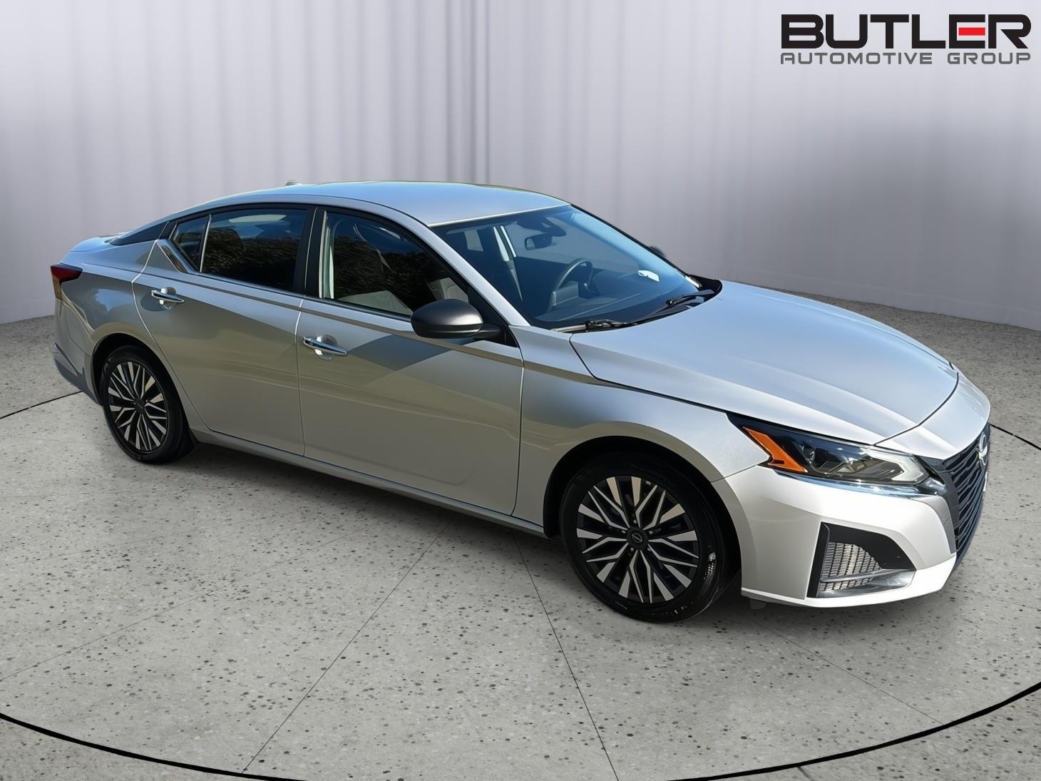 Used 2025 Nissan Altima Sedan